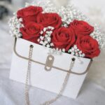 Flower box w torebce kwiaty mydlane- CZERWONE