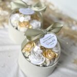 Flower box kopułka z różami mydlanymi- BIAŁO ZŁOTE